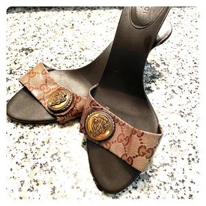 Gucci women sandals